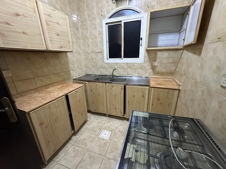 Al Rehab, Appliances, SAR 19000,  Urgent Sale: 2BHK Apartment + Household Items In Al Rehab, Jeddah