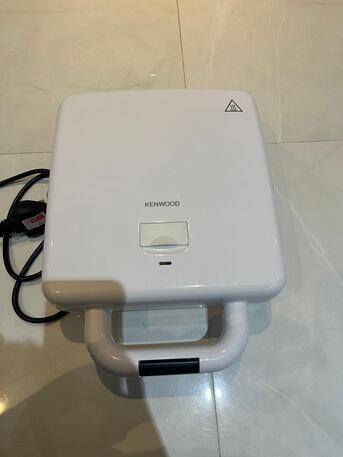 Riyadh, Appliances, SAR 650,  TOASTER KENWOOD AND COFFEE MACHINE DOLCE GUSTO EDGE