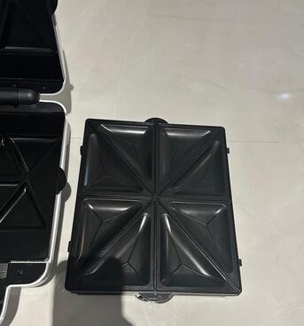 Riyadh, Appliances, SAR 650,  TOASTER KENWOOD AND COFFEE MACHINE DOLCE GUSTO EDGE