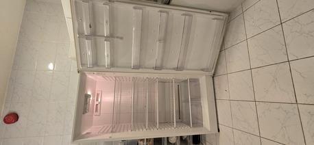 Riyadh, Appliances, SAR 2000,  Kelvinator White Refrigerator 24 Ft In Perfect Condition