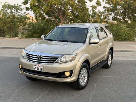 Manama, Vehicles, Cars & Trucks , BHD 4200,  Toyota Fortuner,  2013,  Automatic,  300000 KM,