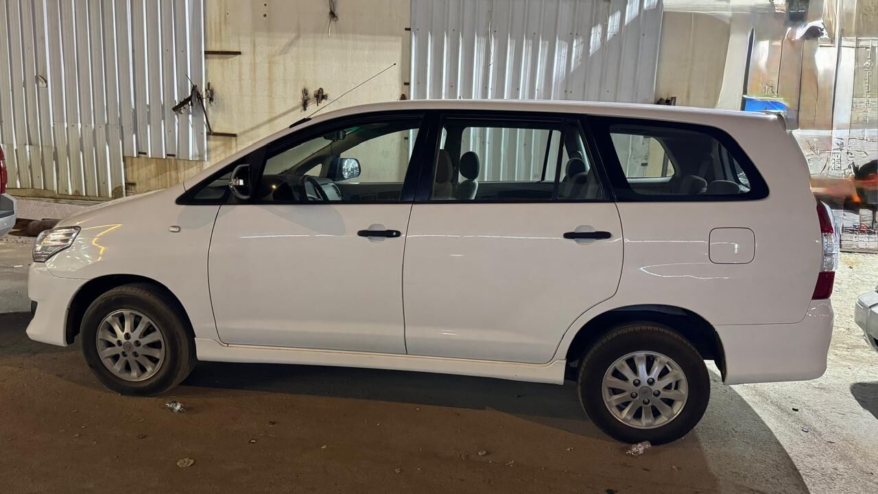 Riyadh, Vehicles, Cars & Trucks , SAR 38500,  TOYOTA INNOVA,  2016,  Automatic,  300 KM,  MID OPTION