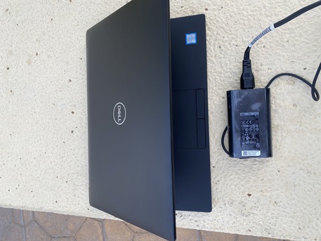 Riyadh, Computers, SAR 890,  Dell I7-8th,16GB RAM,Model Latitude 7490,Excellent Condition