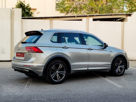 Manama, Vehicles, Cars & Trucks , BHD 5600,  Volkswagen Tiguan,  2018,  Automatic,  248000 KM,   RLINE