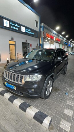 Riyadh, Vehicles, Cars & Trucks , SAR 21000,  Jeep Grand Cherokee Overland,  2012,  Automatic,  292000 KM,