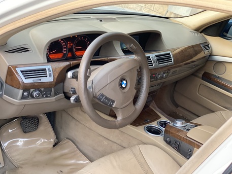 Al Malaz, Vehicles, Cars & Trucks , SAR 19000,  Bmw 730,  2006,  Automatic,  200000 KM,  Full Option With Sunroof Just Buy N***luxury Drive***