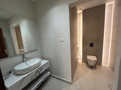 Amman, Apartments, Flats, Houses & Villas, JOD 25000/year,  4 BR,  290 Sq. Meter,  Ground Floor Apartment For Rent In Deir Ghubar