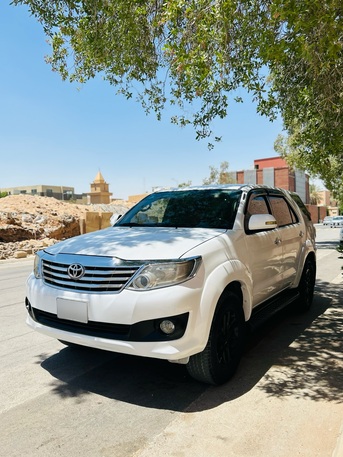 Riyadh, Vehicles, Cars & Trucks , SAR 39500,  Toyota Fortuner,  2014,  Automatic,  330000 KM,    MODEL 4 CYLINDER 4 WHEEL DRIVE