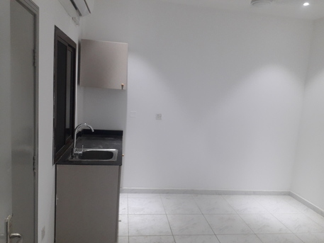 Manama, Apartments, Flats, Houses & Villas, BHD 130/month,  Studio,  70 Sq. Meter,  Studio Semi Furnished Flat Available In Ummalhasam Call Aleena