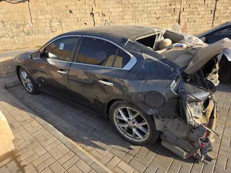Al Sharafiyah, Vehicles, Cars & Trucks , SAR 8000,  Nissan Maxima,  2010,  Automatic,  285 KM,  Accident Car For Sale