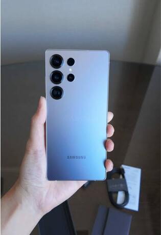 Umm Al Hassam, Mobile Phones, BHD 310,  Samsung Galaxy S25 Ultra &ndash; 12GB RAM / 256GB Storage &ndash; Silver Blue &ndash; Excellent Condition