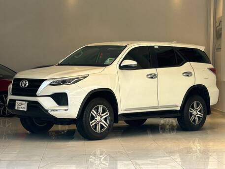 East Riffa, Vehicles, Cars & Trucks , BHD 9900,  Toyota Fortuner,  2022,  Automatic,  25000 KM,   MODEL  FOR SALE