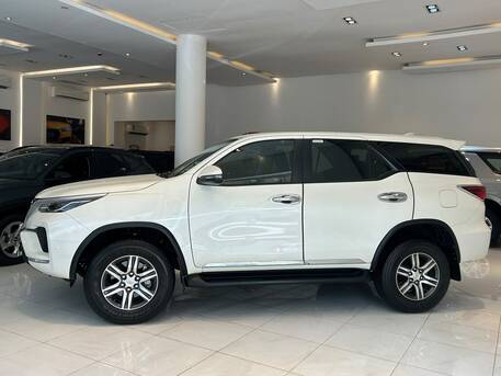 East Riffa, Vehicles, Cars & Trucks , BHD 9900,  Toyota Fortuner,  2022,  Automatic,  25000 KM,   MODEL  FOR SALE