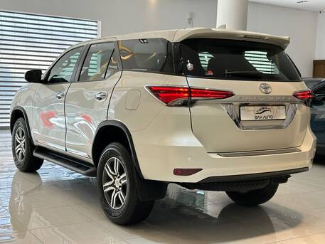 East Riffa, Vehicles, Cars & Trucks , BHD 9900,  Toyota Fortuner,  2022,  Automatic,  25000 KM,   MODEL  FOR SALE
