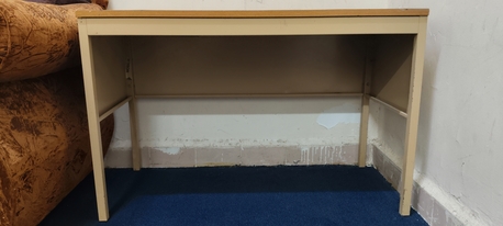 Madinat Al Ummal, Furniture, SAR 250,  Table @250 In A Very Good Condition Looks Like New