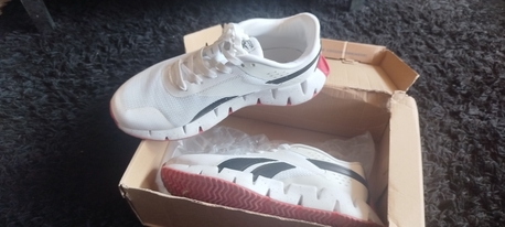Umm Al Hassam, Clothing & Accessories, BHD 30,  Reebok Zig Dynamica - Hombre