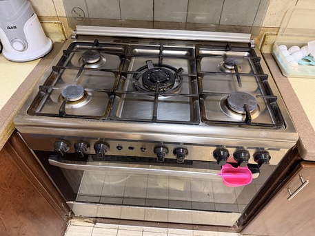Al Malaz, Appliances, SAR 750,  Nikai U6090 5 Burners Free Standing Gas Cooker 60x90cm Black