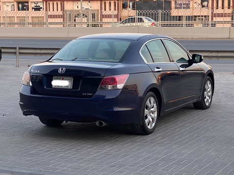 Manama, Vehicles, Cars & Trucks , BHD 2250,  Honda Accord,  2010,  Automatic,  300850 KM,    (Blue)