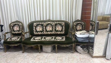 Riyadh, Household Items, SAR 1,  Sofa Set And Mirror