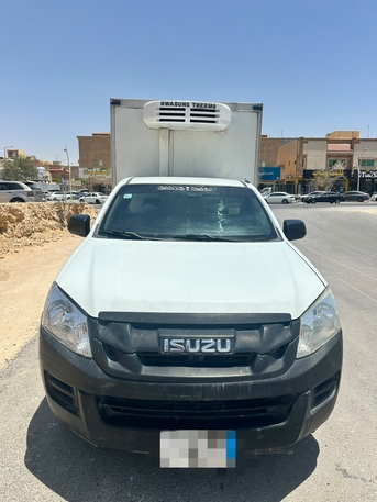Riyadh, Vehicles, Cars & Trucks , SAR 60000,  Isuzu D-MAX,  2016,  Manual,  219000 KM,   Freezing And Cooling Car