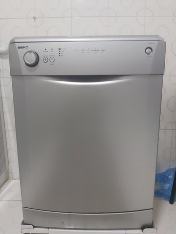 Dammam, Household Items, SAR 500,  Dishwasher Beco Brand  220 V  Five Programs + Metal Base Equipped With Wheels + Water Fill