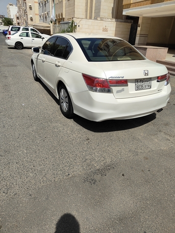 Jeddah, Vehicles, Cars & Trucks , SAR 35000,  Honda Accord,  2011,  Automatic,  328 KM,
