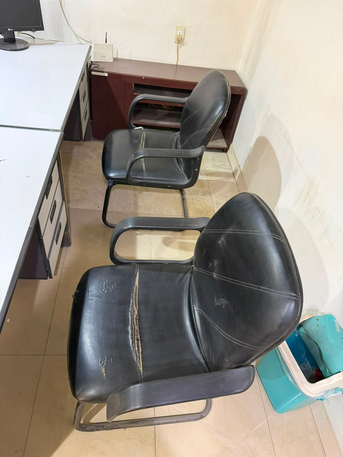 Dammam, Appliances, SAR 10,  OFFICE TABLE Chairs Meeting Table Items FOR SALE
