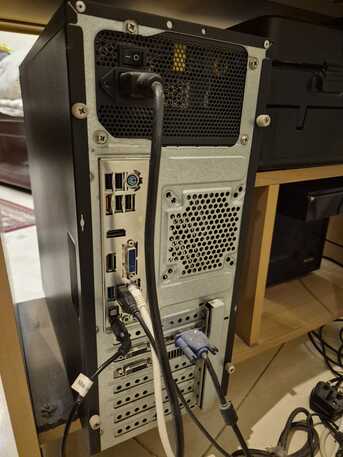 Jeddah, Computers, SAR 1100,  Complete Desktop Setup: PC, Monitor, Printer, Speakers, Keyboard, Mouse, & Chair