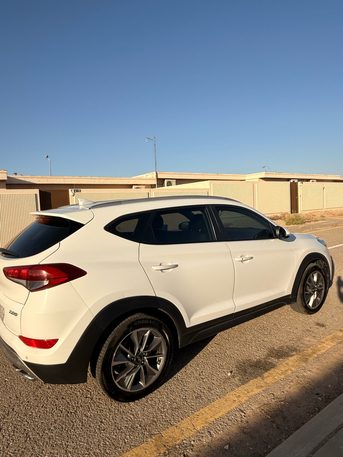 Riyadh, Vehicles, Cars & Trucks , SAR 52000,  Hyundai Tucson,  2018,  Automatic,  173 KM,  Hyundai Tuscon  For Sale
