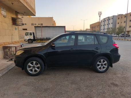 Al Aziziyah, Vehicles, Cars & Trucks , SAR 30000,  Toyota RAV4,  2010,  Automatic,  299000 KM,    Full Option  4WD