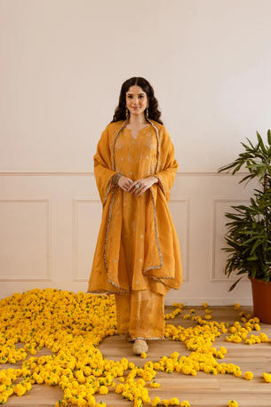 New Delhi, Clothing & Accessories, INR 4999,  Traditional Indian Suit With Pockets &ndash; Stylish Straight Suit Sets At Asrumo