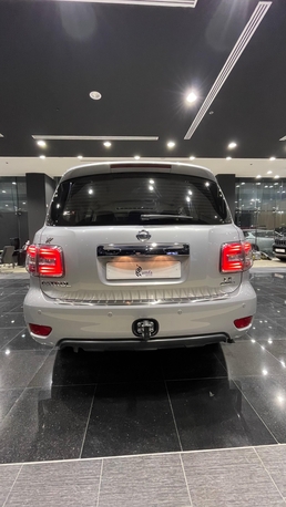 Sanabis, Vehicles, Cars & Trucks , BHD 12200,  Nissan Patrol,  2018,  Automatic,  114000 KM,  Nissan Petrol LE Model