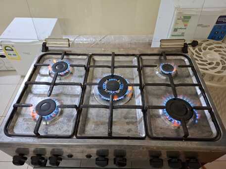 Riyadh, Household Items, SAR 830,  Simfer 5-Burner Gas Cooker With Oven And Samsung Microwave Oven