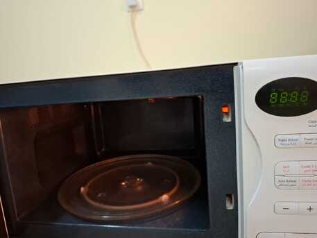 Riyadh, Household Items, SAR 830,  Simfer 5-Burner Gas Cooker With Oven And Samsung Microwave Oven