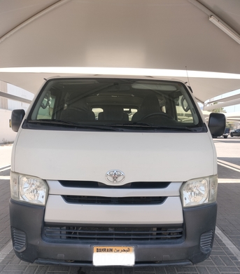 Manama, Vehicles, Cars & Trucks , Toyota Hi-Ace,  2015,  Manual,  300000 KM,   Toyota Hiace Passenger