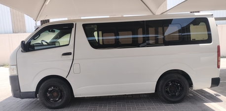 Manama, Vehicles, Cars & Trucks , Toyota Hi-Ace,  2015,  Manual,  300000 KM,   Toyota Hiace Passenger