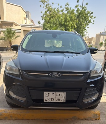 Riyadh, Vehicles, Cars & Trucks , SAR 35000,  Ford Escape,  2015,  Automatic,  96000 KM,    Black Color Excellent Condition