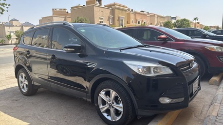 Riyadh, Vehicles, Cars & Trucks , SAR 35000,  Ford Escape,  2015,  Automatic,  96000 KM,    Black Color Excellent Condition