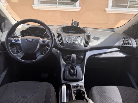 Riyadh, Vehicles, Cars & Trucks , SAR 35000,  Ford Escape,  2015,  Automatic,  96000 KM,    Black Color Excellent Condition