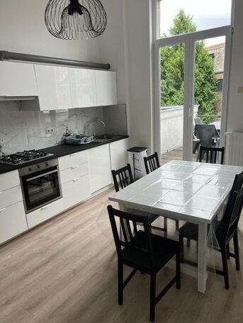 Brussels, Rooms for Rent, EUR 665/month,  Furnished,  Room For Girl