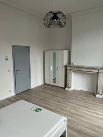 Brussels, Rooms for Rent, EUR 665/month,  Furnished,  Room For Girl