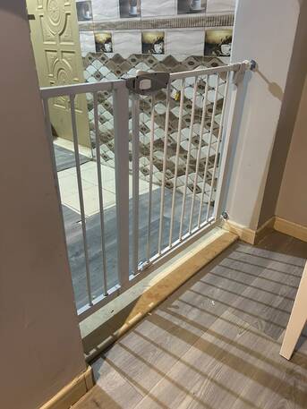 Jeddah, Baby & Kid Stuff, SAR 300,  Baby Bed, High Chair And Safety Gate