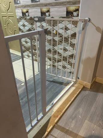 Jeddah, Baby & Kid Stuff, SAR 300,  Baby Bed, High Chair And Safety Gate