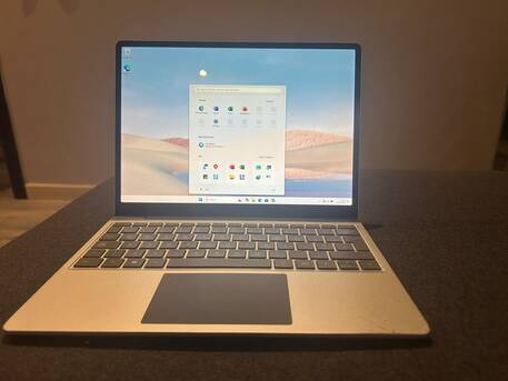 Jeddah, Computers, SAR 750,  Microsoft Surface Go Laptop