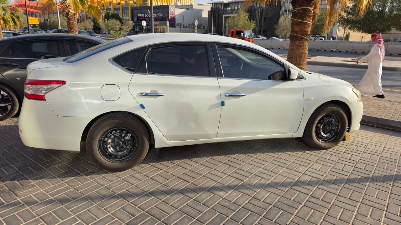 Riyadh, Vehicles, Cars & Trucks , SAR 26,  Nissan Sentra,  2015,  Automatic,  300000 KM,    For Sale