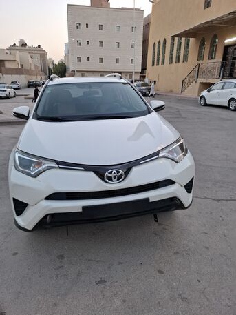 Riyadh, Vehicles, Cars & Trucks , SAR 65000,  Toyota RAV4,  2017,  Automatic,  92361 KM,    (4WD) &ndash; SINGLE OWNER &ndash; LOW MILEAGE &ndash; TOYOTA AGENCY MAINTAINED