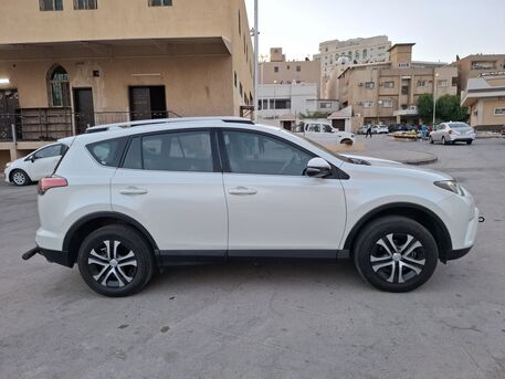 Riyadh, Vehicles, Cars & Trucks , SAR 65000,  Toyota RAV4,  2017,  Automatic,  92361 KM,    (4WD) &ndash; SINGLE OWNER &ndash; LOW MILEAGE &ndash; TOYOTA AGENCY MAINTAINED
