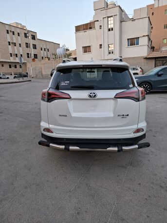 Riyadh, Vehicles, Cars & Trucks , SAR 65000,  Toyota RAV4,  2017,  Automatic,  92361 KM,    (4WD) &ndash; SINGLE OWNER &ndash; LOW MILEAGE &ndash; TOYOTA AGENCY MAINTAINED