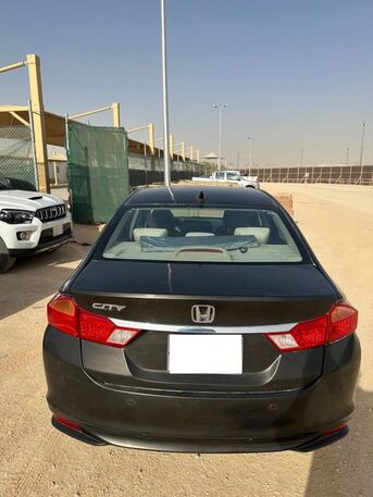 Riyadh, Vehicles, Cars & Trucks , SAR 21000,  Honda City,  2015,  Automatic,  288470 KM,  Excellent Condition    For Sale.