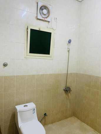 Al Thuqbah, Bedspace For Rent, SAR 1000/month,  Single Room Available With Attach Bath In 2BHK